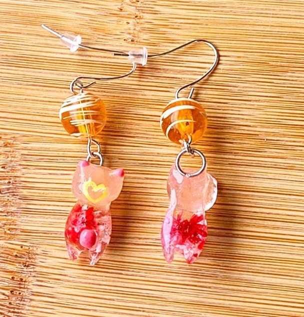 "Cat Earrings | Yo-Yo Dangling | Allergy-Friendly Hooks"