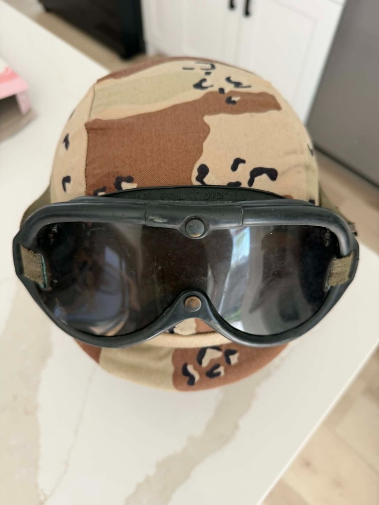 PASGT Helmet MEDIUM with SWD Goggles