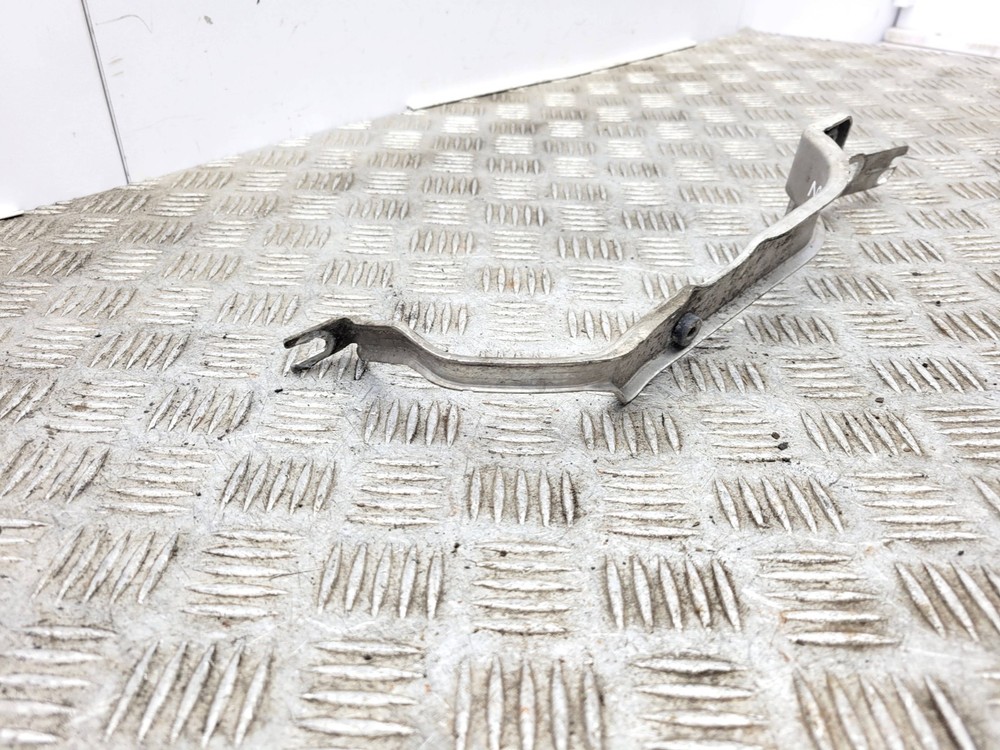 AUDI A6 C7 2012 FRONT LEFT BUMPER BRACKET MOUNT SUPPORT 4G0807591