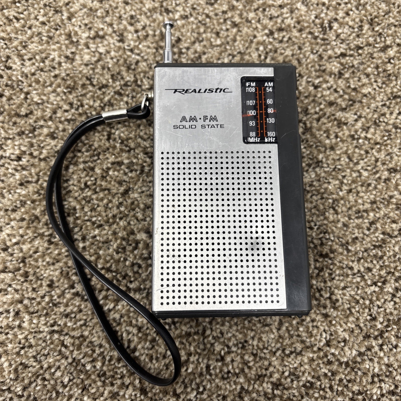 Vintage Radio Shack Realistic 12-602 AM/FM Portable Pocket Radio WORKS