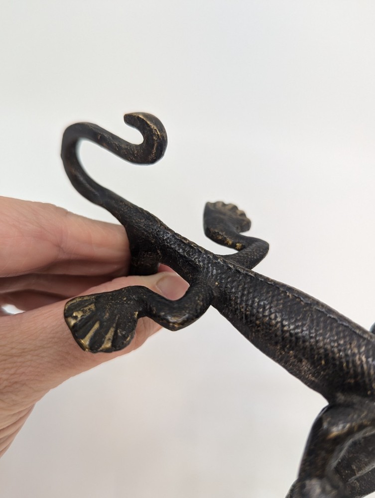 Brass Lizard Hook Hanger for Wall Mounting
