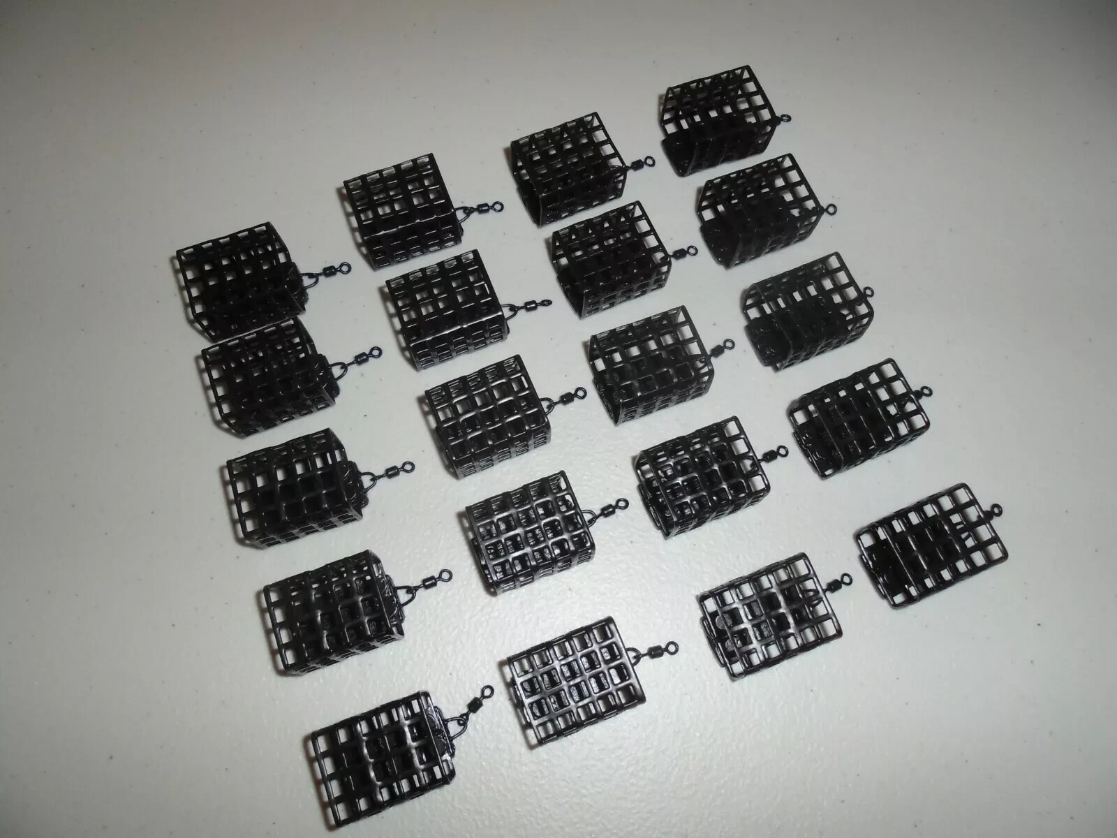 20 x Square Metal swim feeders, Sizes, 10, 15, 20, 25, 30, 40 & 50g. Bargain