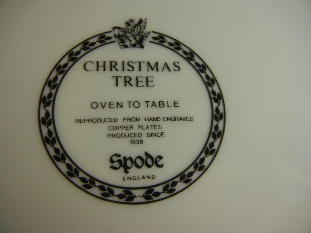 Spode Christmas Tree Oval 12 1/2" Baking Dish Oven to Table