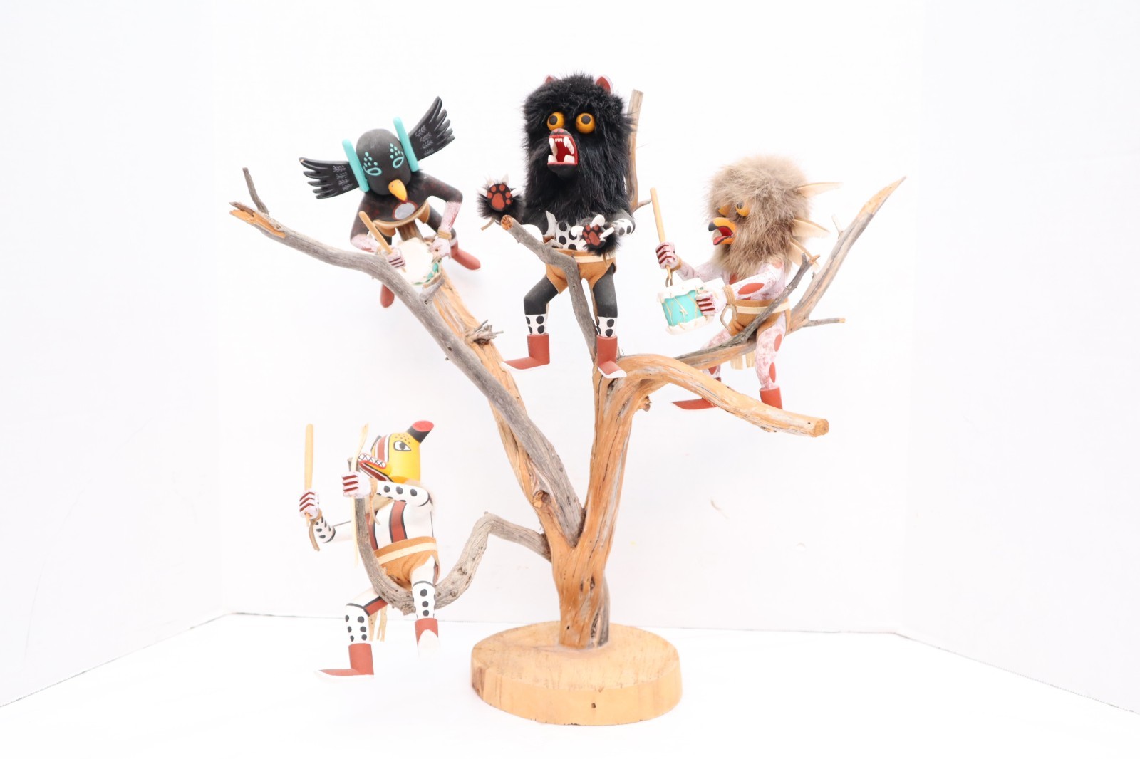 VTG Hopi Pueblo Kachina Doll Scene Native American Climbing TREE Sculpture 22"