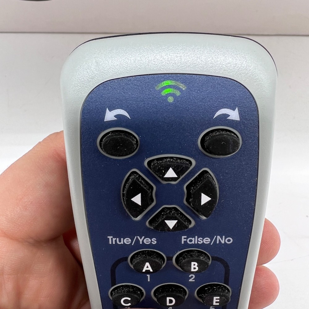 BEYOND QUESTION Student Response System Classroom Voting 1 Remote + 31 Clickers