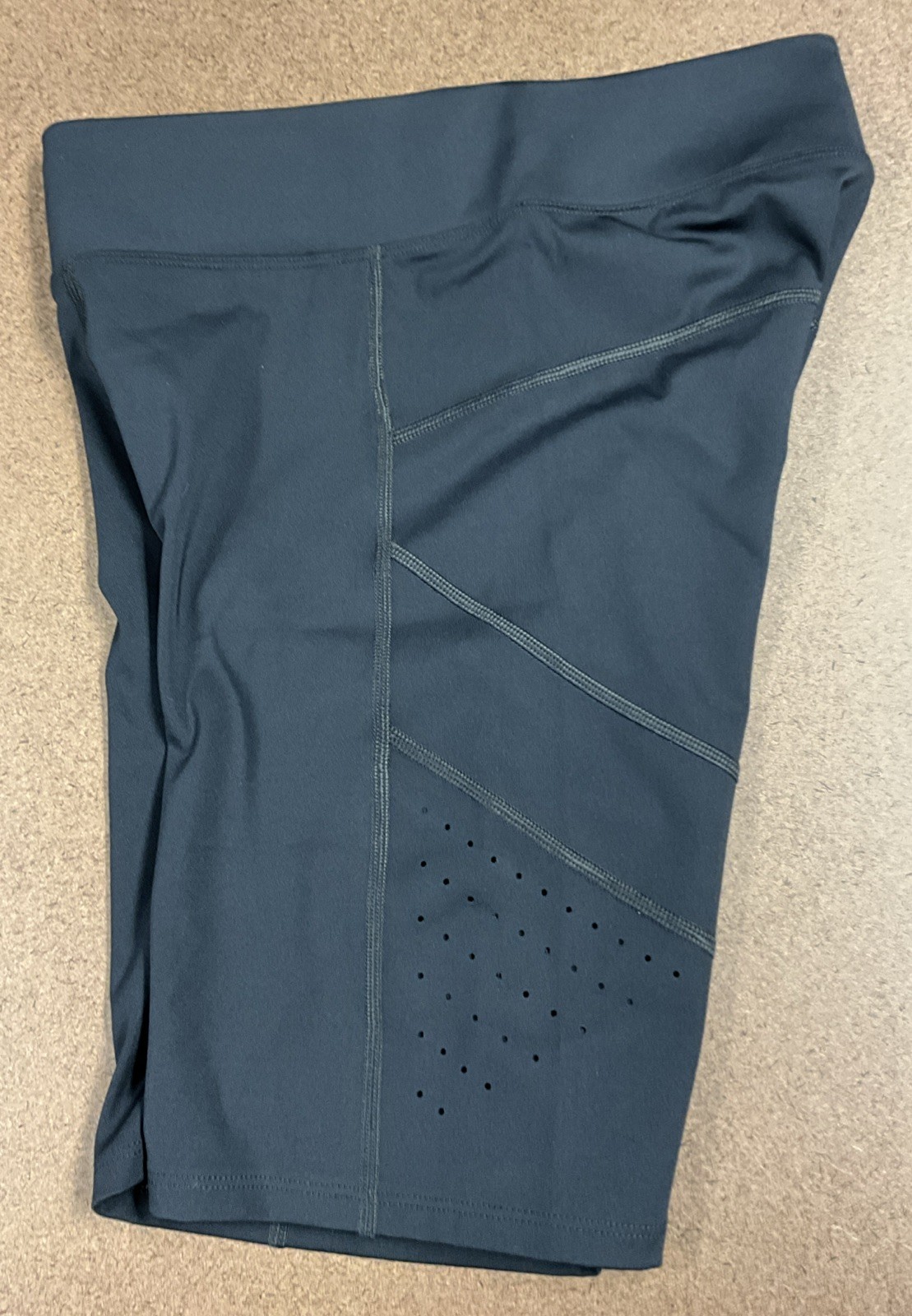 $50 Under Armour UA Speedpocket Half Tight Shorts Mens Medium 1373218 001 NEW