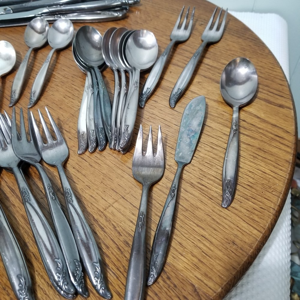 Holmes & Edwards Woodsong Set- 71 pcs