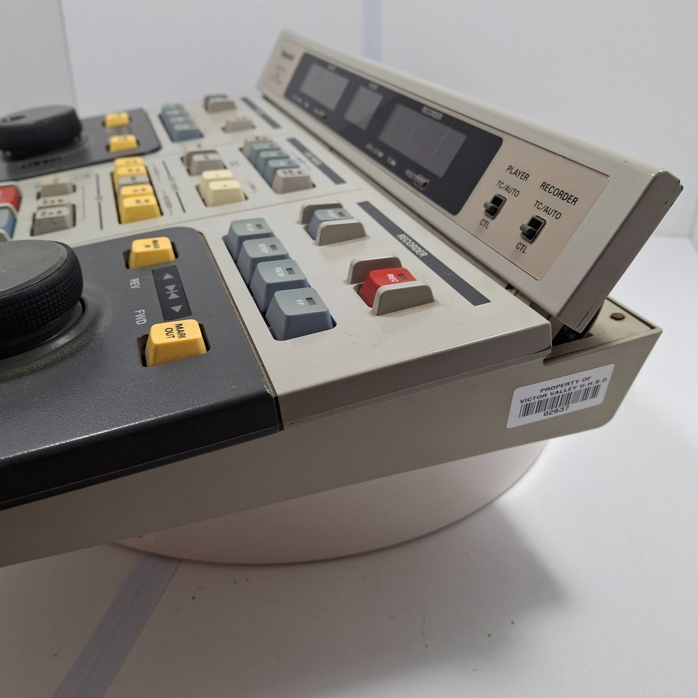 Panasonic AG-A770 Editing Controller Keyboard – Powers On – w/ 15-Pin Cable