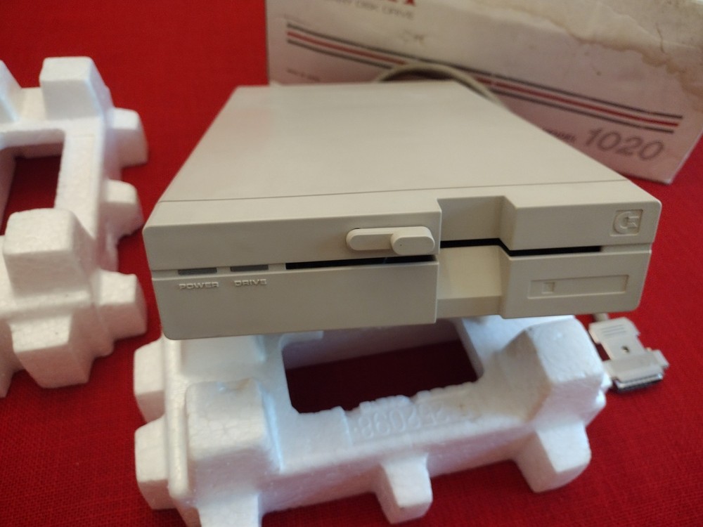 1020 External 5.25" Floppy Disk Drive For Commodore Amiga Collector