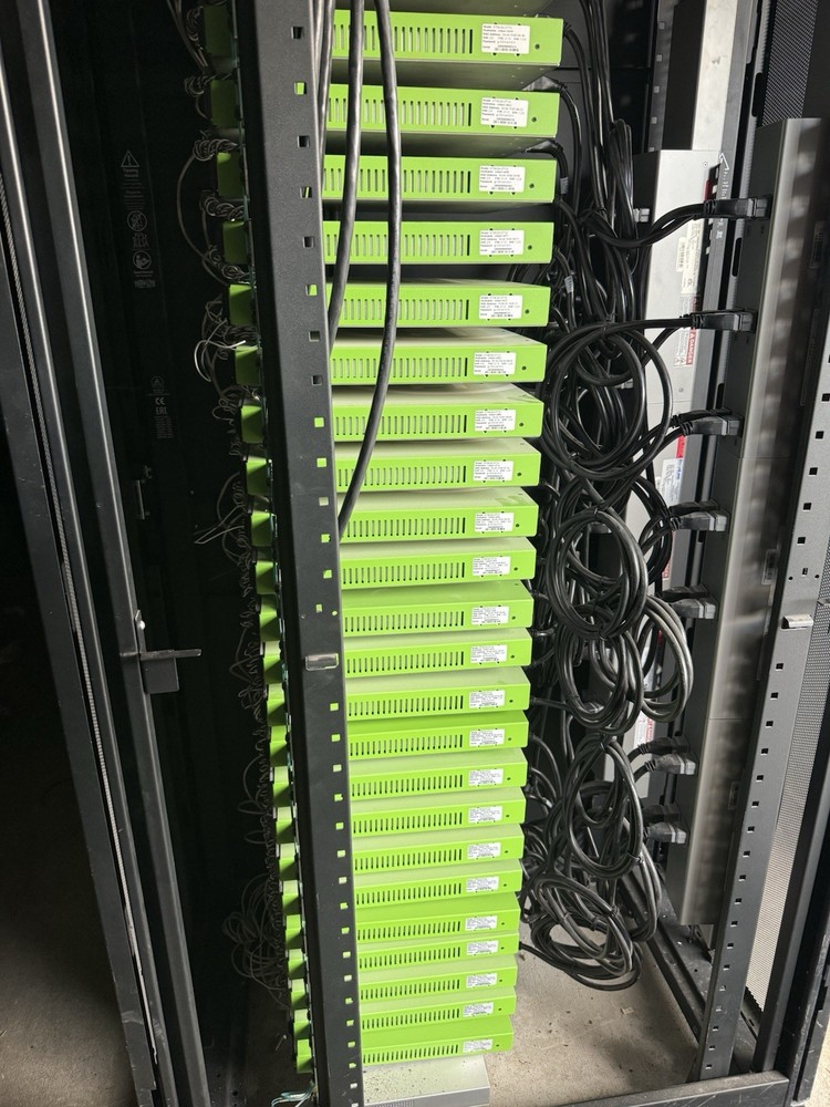 ETX8-SA-277-D Rack-Mountable Distribution Switcher Network Device