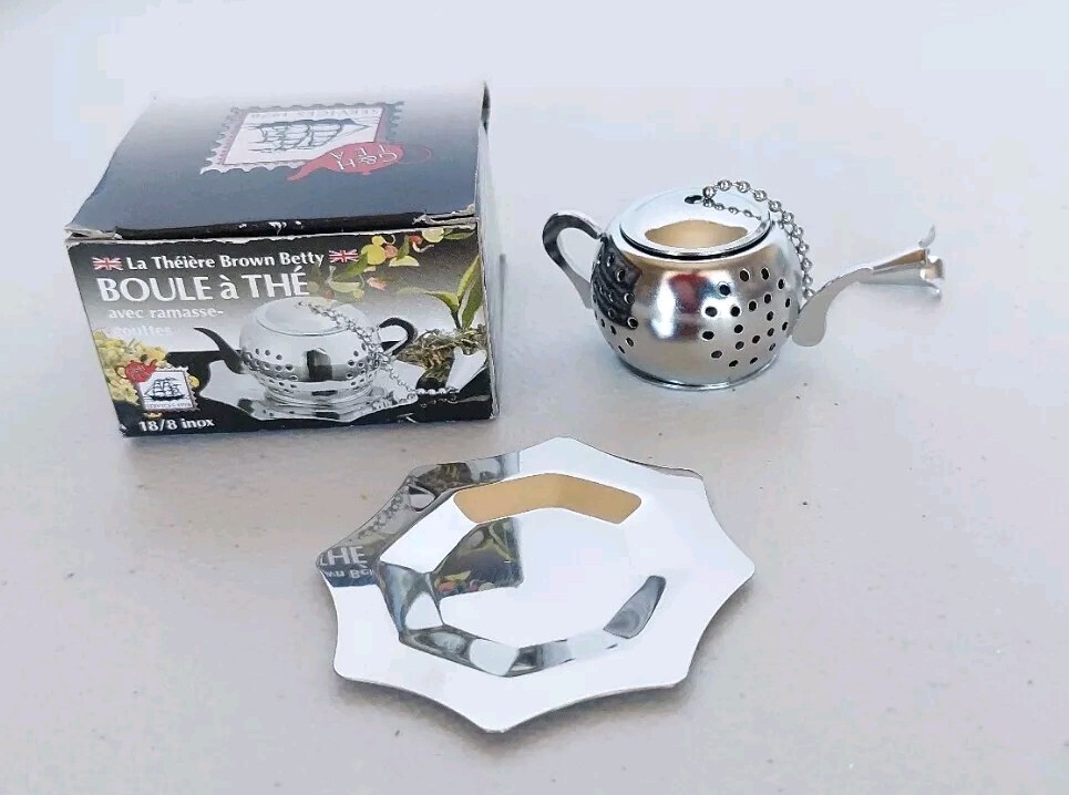 G&H Silver Toned Tiny Teapot & Serving Tray Shaped Whole LeafTea/Spice Infuser