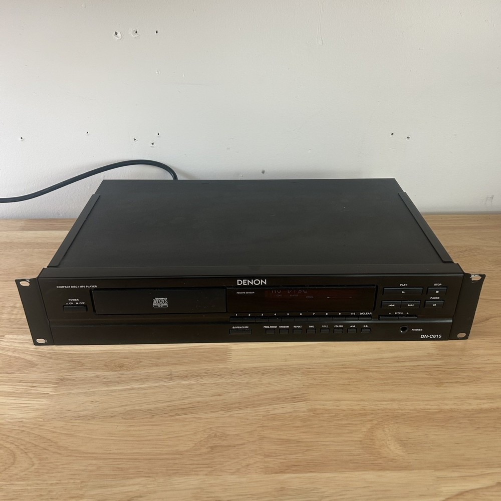 Denon DN-C615 CD Player nice excllent working condition . No Remote