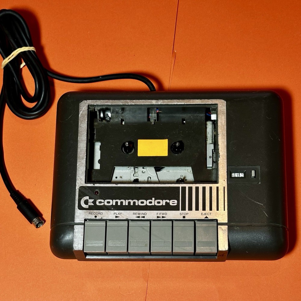 Commodore 16 C16 Bundle, Datasette & Power supply - Working