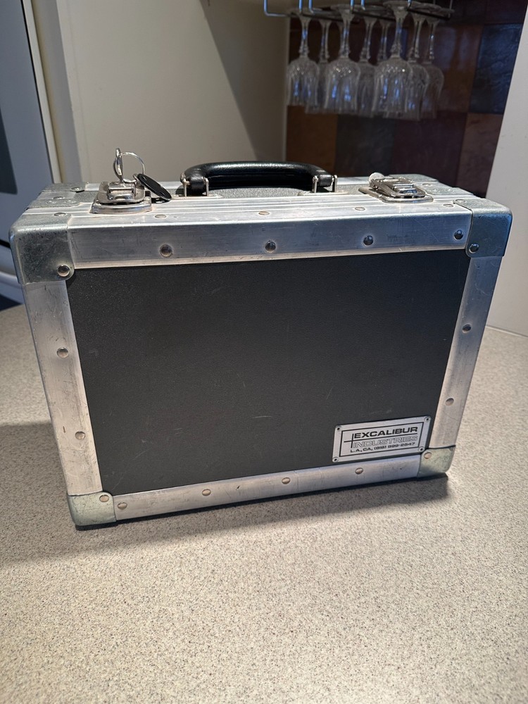 Bang & Olufsen BM5 Stereo Ribbon Microphone, Stand, Cable, locking Case