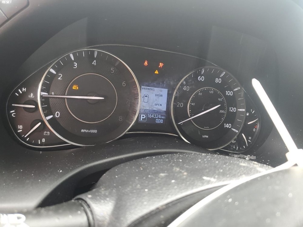 ARMADA 2018 Glove Box 4956769