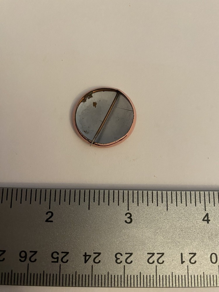 Jesus Prays Pin Back Button P157