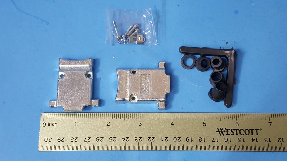 2PCS- 9 Position 2 Piece Backshell Connector 45°, N.T., Metalized Plastic