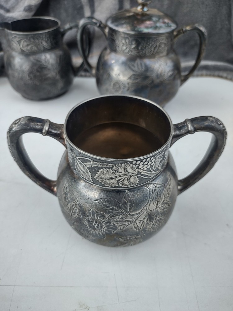antique 3 pc Pair Point mfg silver plate tea set #324