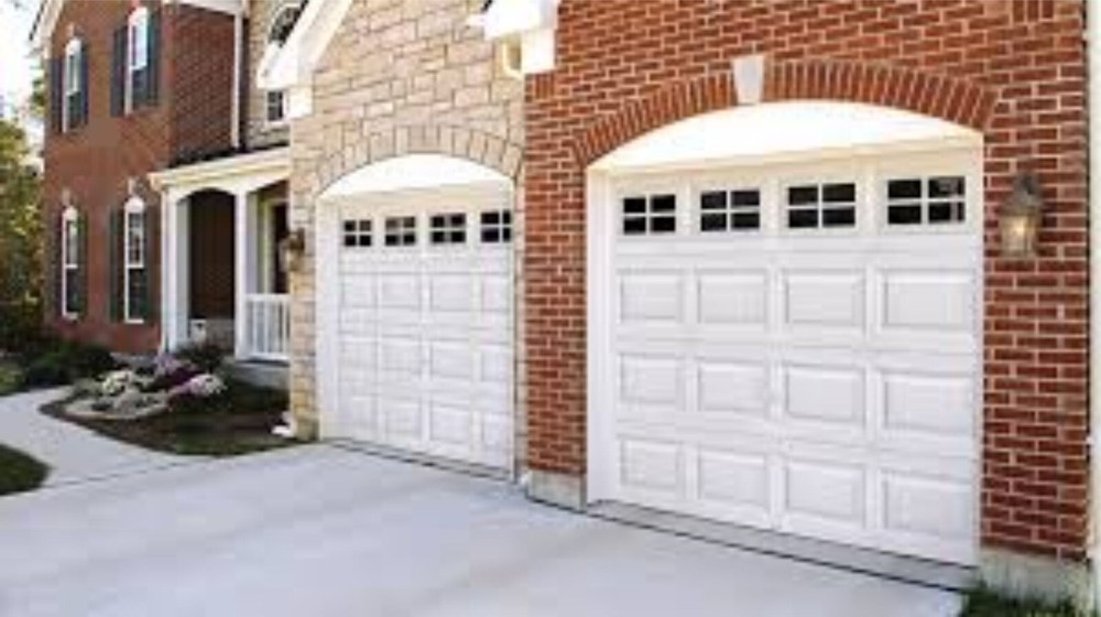 Colonial 509 Window Inserts/Short Panel Clopay Garage Doors CHOCOLATE BROWN