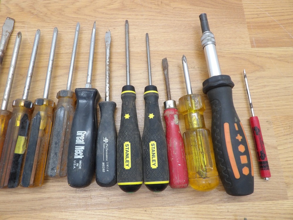 TOP LINE TOOLS Ratcheting Bit Screwdriver & Other Screwdrivers & Nut Drivers