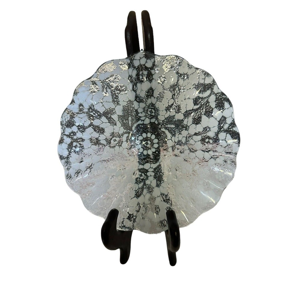 White Snowflake Design In Clear Glass Small Candy Dish Beautiful Pattern 7” EUC