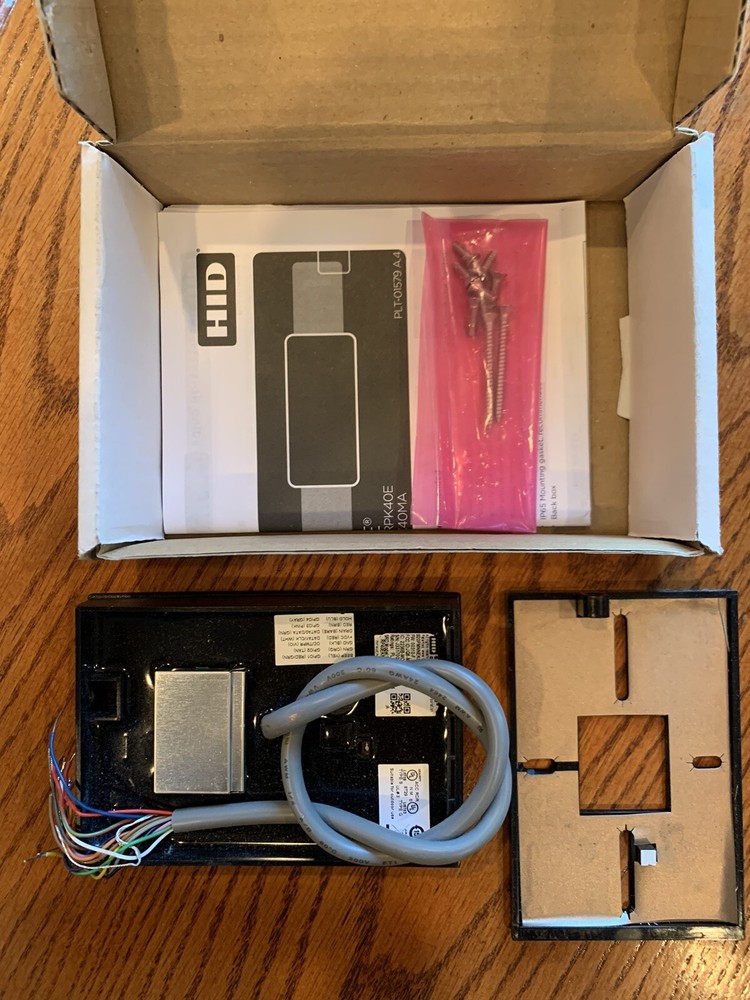 HID 920PMNNEKMA024 multiCLASS SE RP40 Wall Switch Reader - New