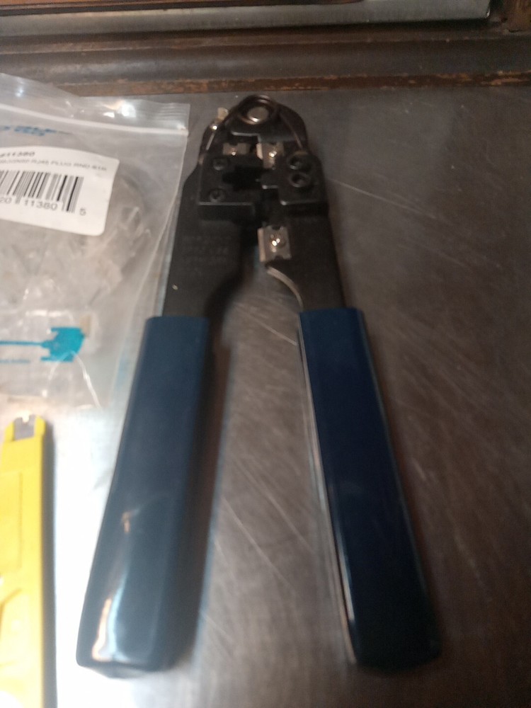 Cat5/6 Network Ethernet Lan Internet Cable Testers, Crimpers, Ends, & More! (DE)