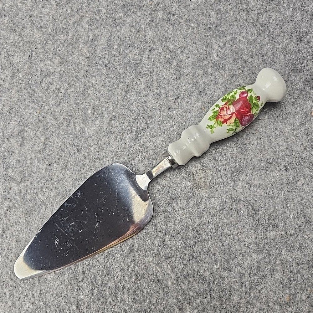 Floral Cake Server Ceramic Handle