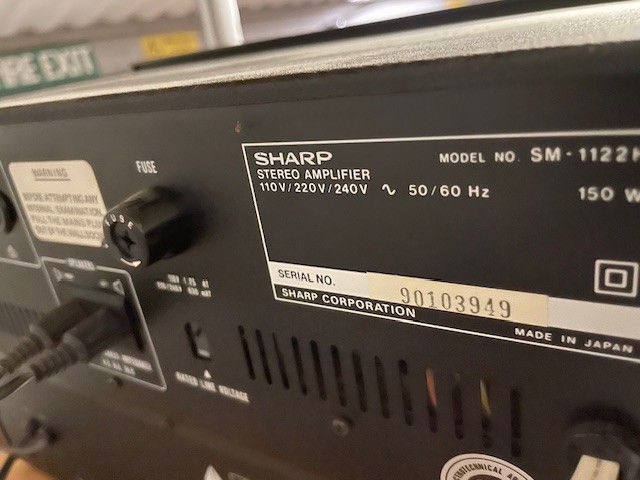 Sharp SM-1122 Stereo Amplifier 5 Pin Din Inputs .Spares/Repairs
