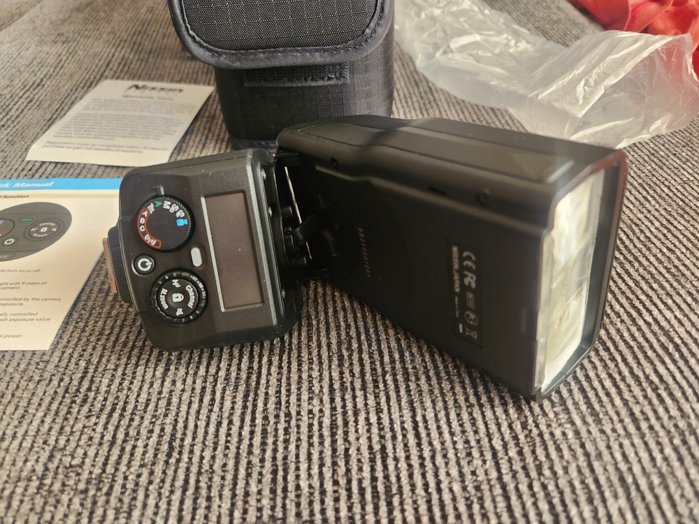Nissin Digital i60A portable flash for Canon camera(untested)