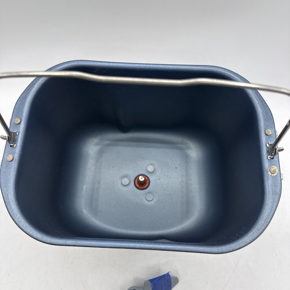 Oster Bread Maker BM-1 CKSTBRTW20 Replacement Part - Pan & Paddle Mixing Blade