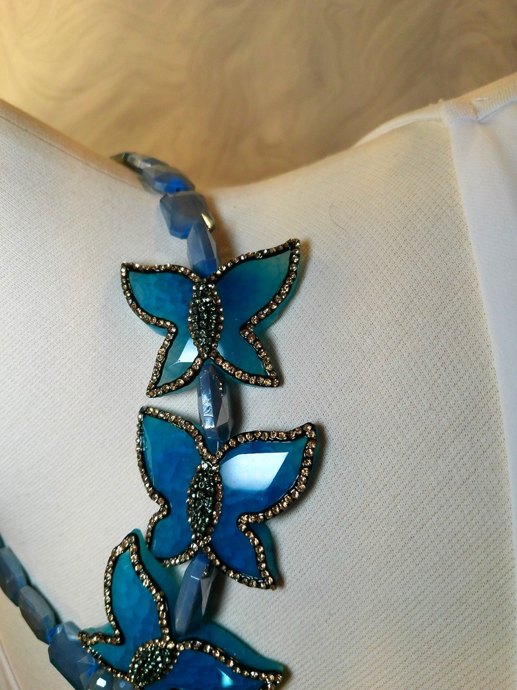 Two Toned Blue statement necklace (420)