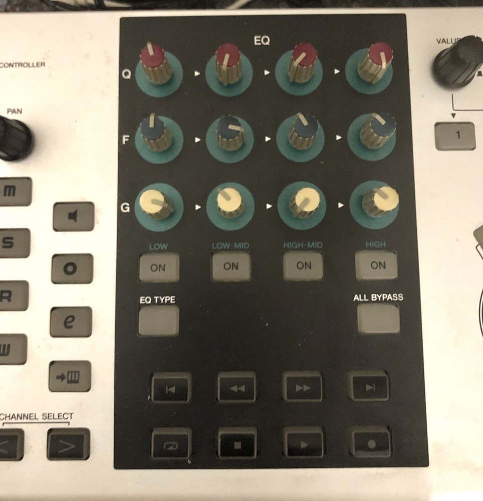 Silver Steinberg CC121 USB Controller Advanced Integration Controller