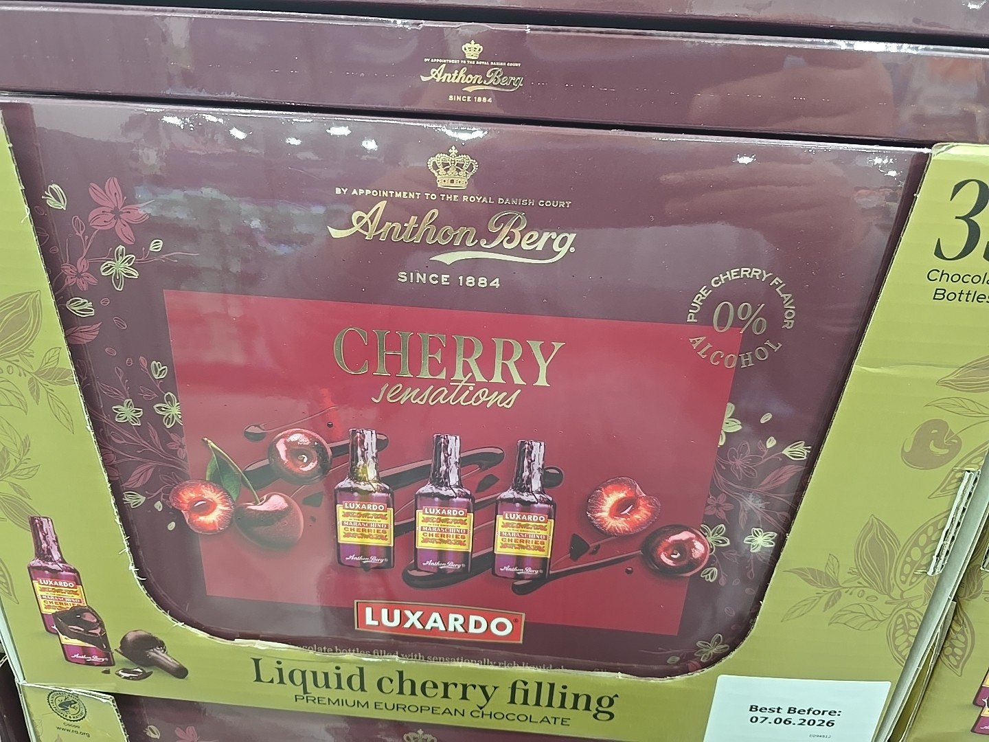 ANTHON BERG CHERRY SENSATIONS LUXARDO - 33 DARK CHOCOLATE BOTTLES W/ CHERRY FILL