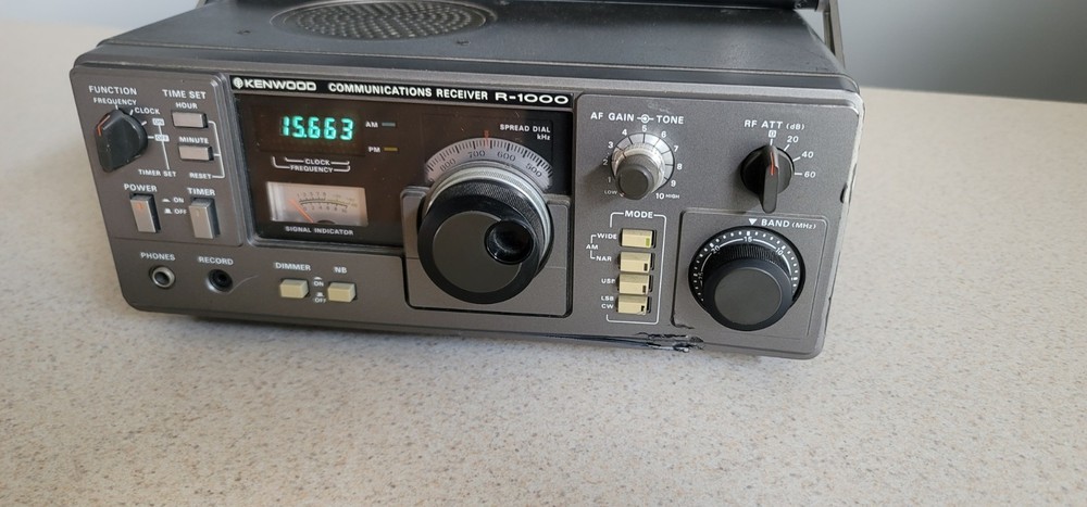 KENWOOD  RECEIVER  R 1000