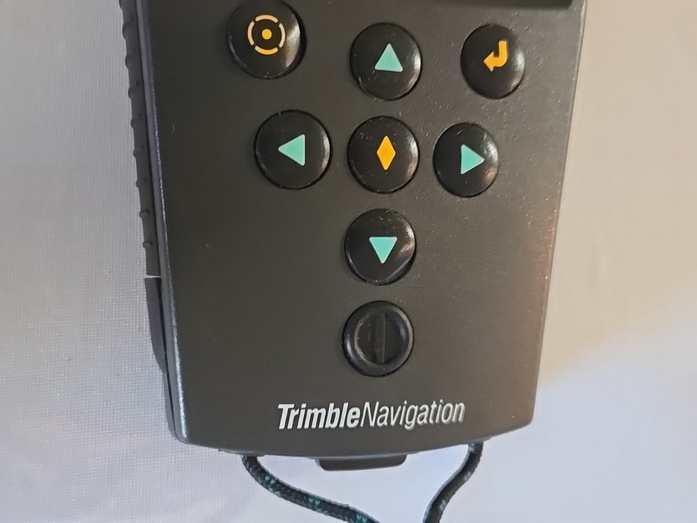 Trimble Navigation Model 17319 Scout Master GPS Unit w/Orange Case