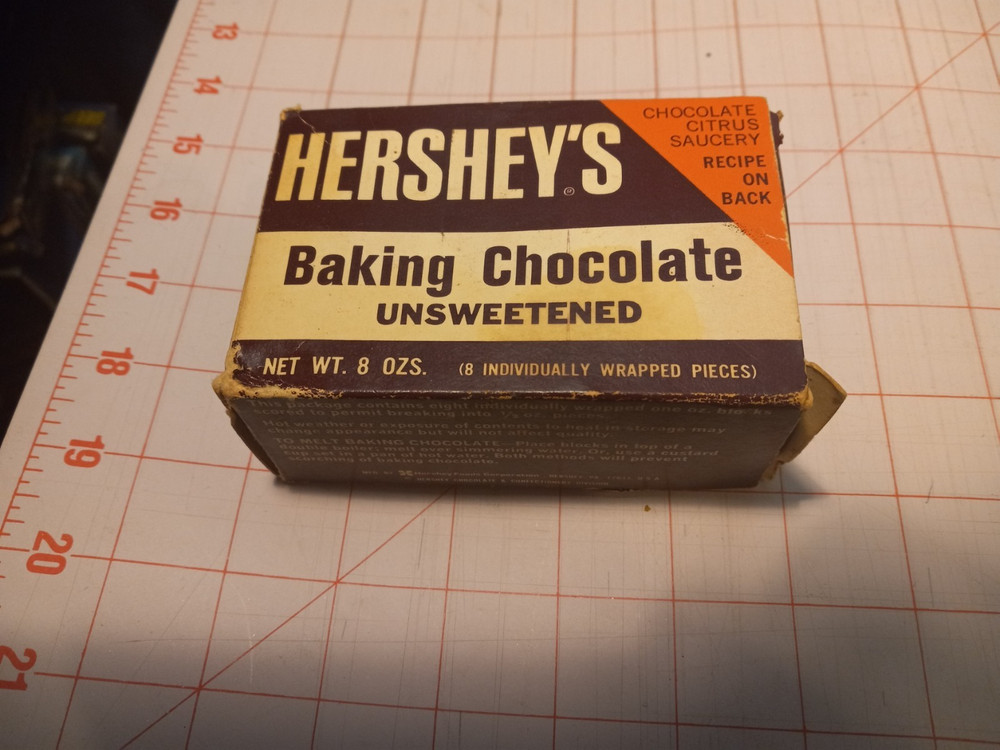 Vintage Hershey's  Baking Chocolate paper box 8 oz