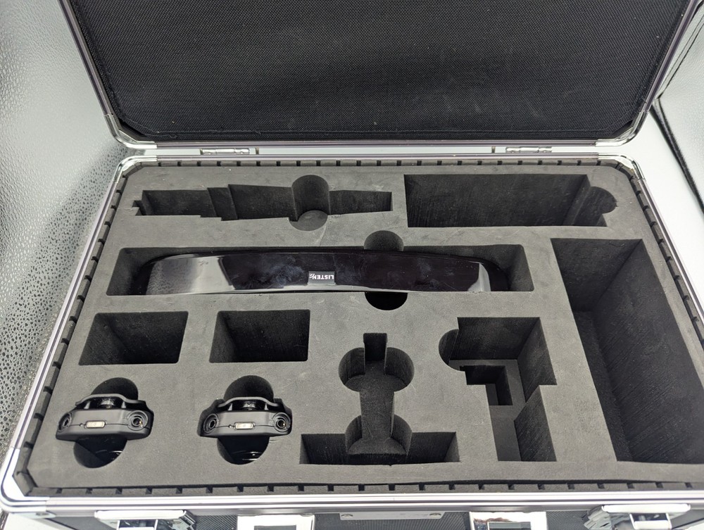 LISTEN TECHNOLOGIES LT-84-03 With Case