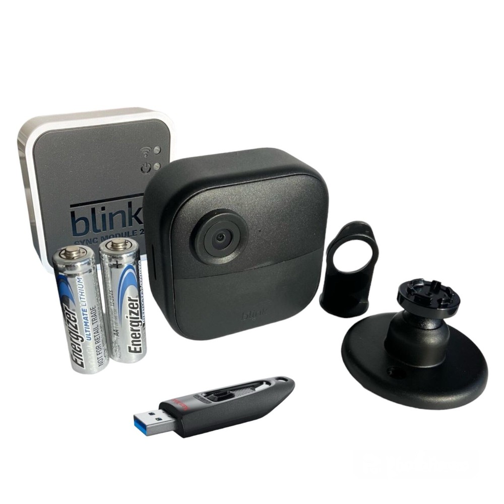 Blink Outdoor 4 Wireless Smart Security Camera with Sync Module 2 and 32GB USB