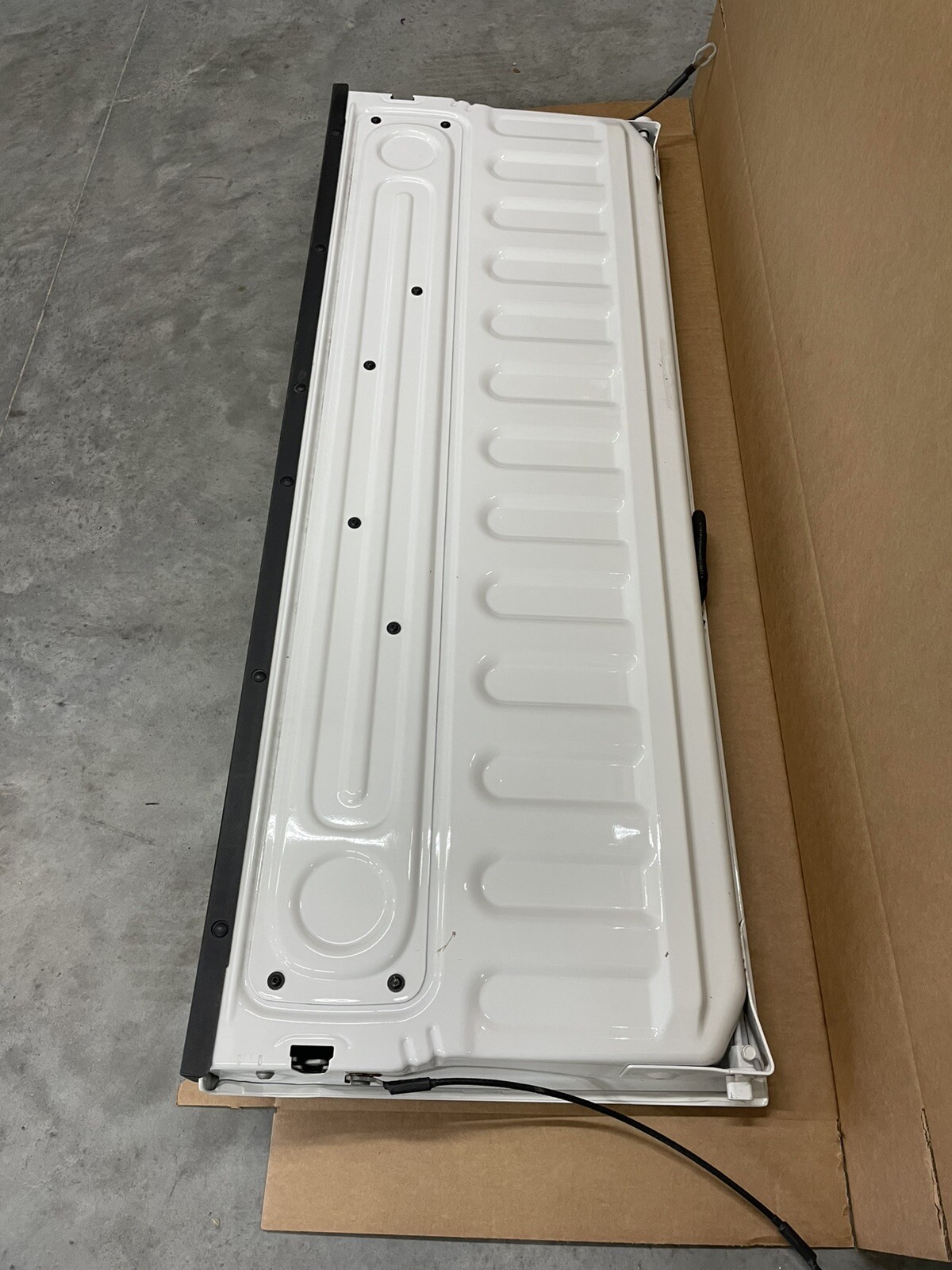 New T/O OEM Dodge Truck Ram 2500 3500 Tail Gate 2024 2025 w/ Camera Tailgate nos