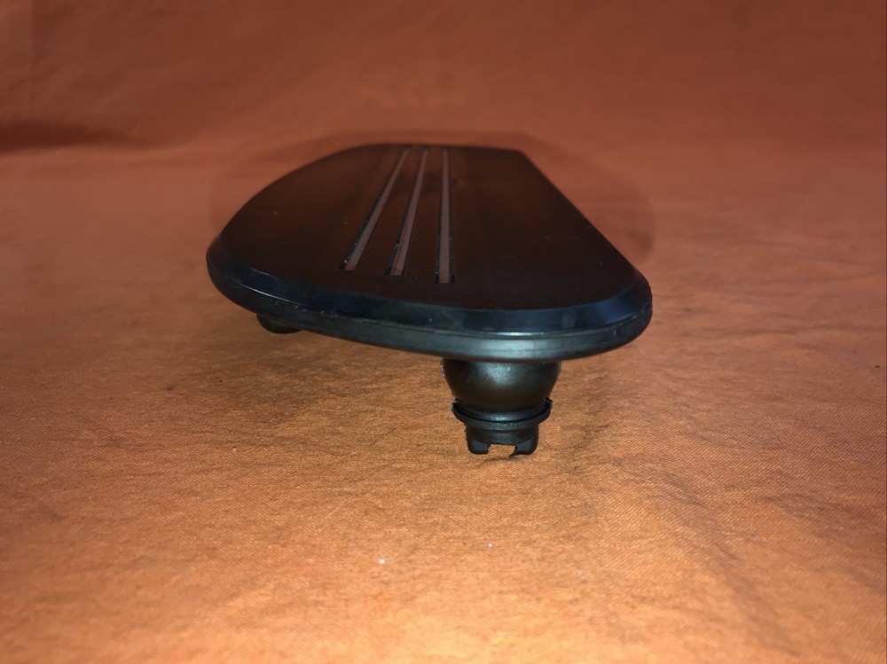HARLEY-DAVIDSON GENUINE STREAMLINER FLOORBOARD RUBBER INSERT-RIGHT SIDE ONLY!