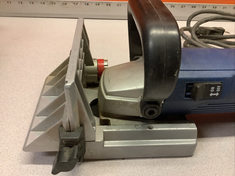 Freud 4” Biscuit Joiner Machine Model: JS 100 A ~ With Case & Manual