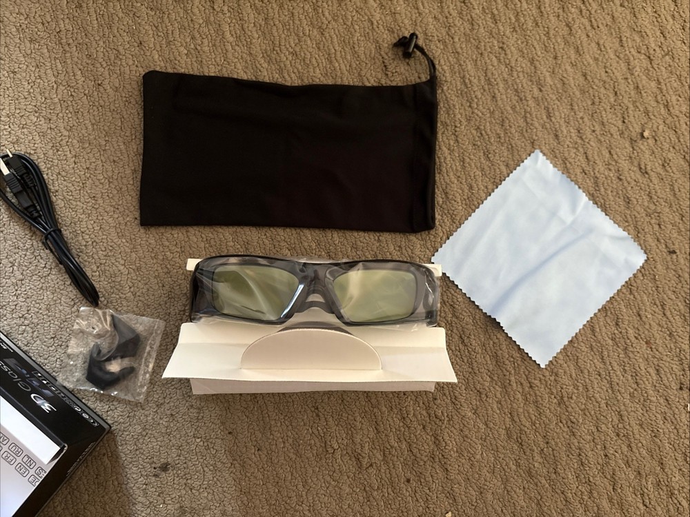 3D Sync Operations Auto On/ Off Shutter Glasses for 3D TV