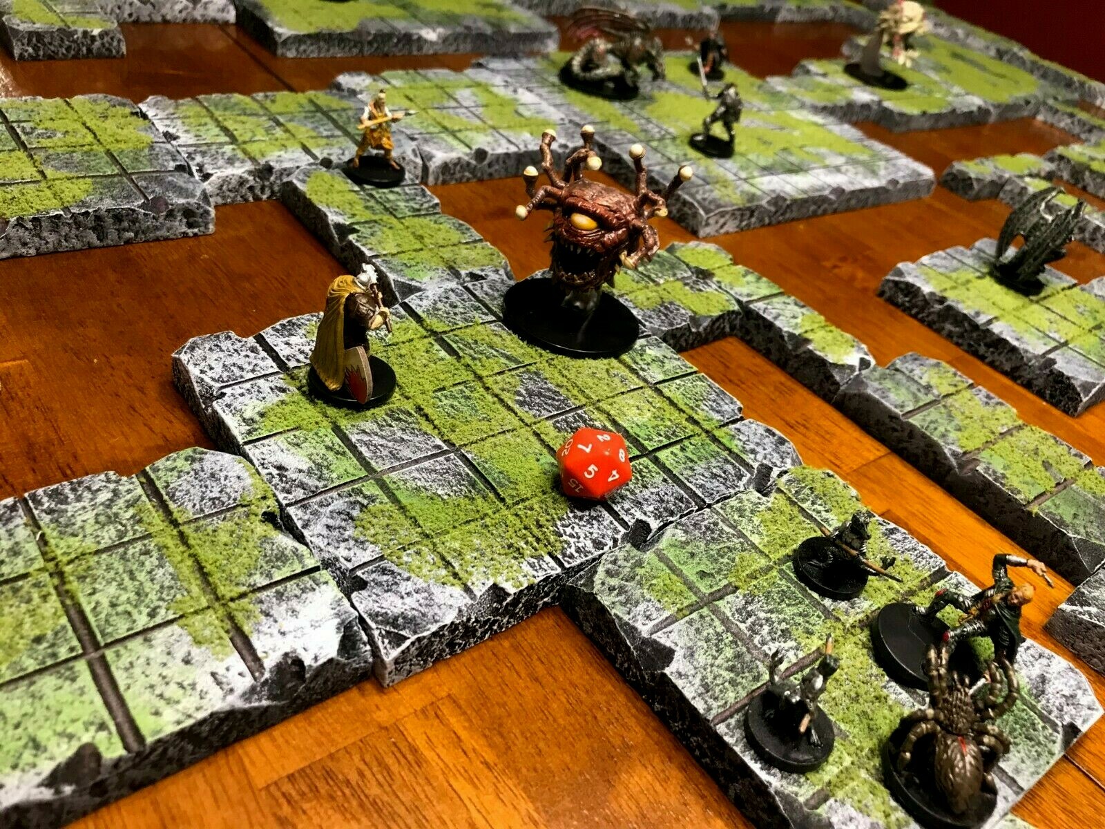 Huge Dungeon Tile Modular Set Dungeons & Dragons Pathfinder d&d terrain 28mm