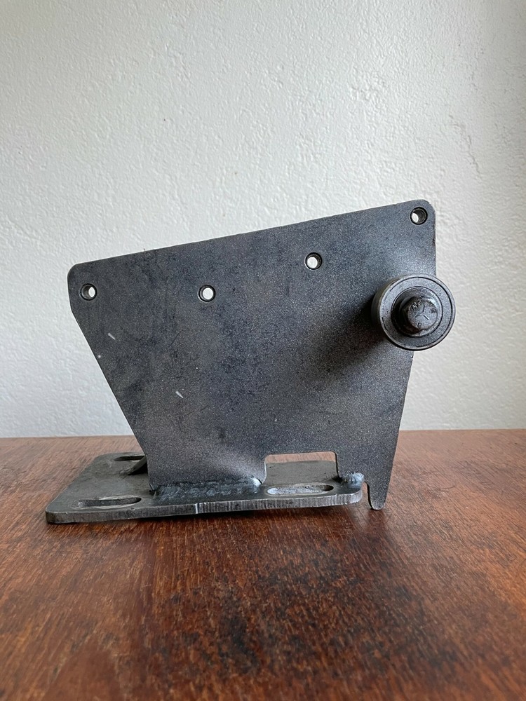 Porsche 911 AC Compressor Mounting Bracket SUPPORT A/C Air Conditioning