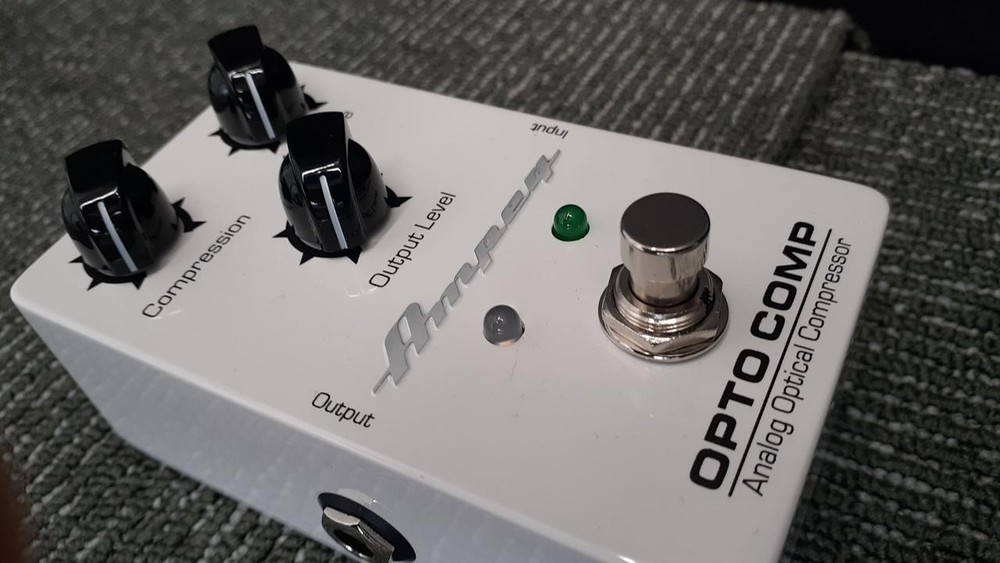 AMPEG Model OPTO COMP Compressor
