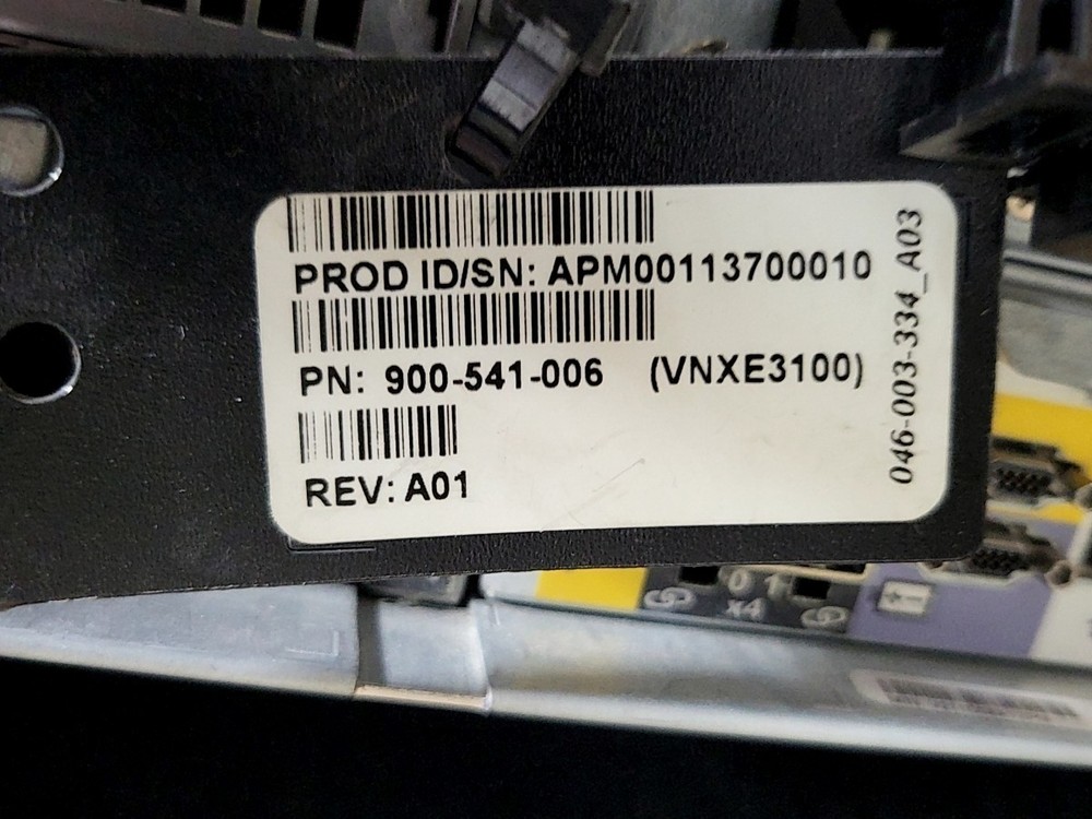 EMC EPE 900-541-006 12-Bay Storage Array SEE NOTES