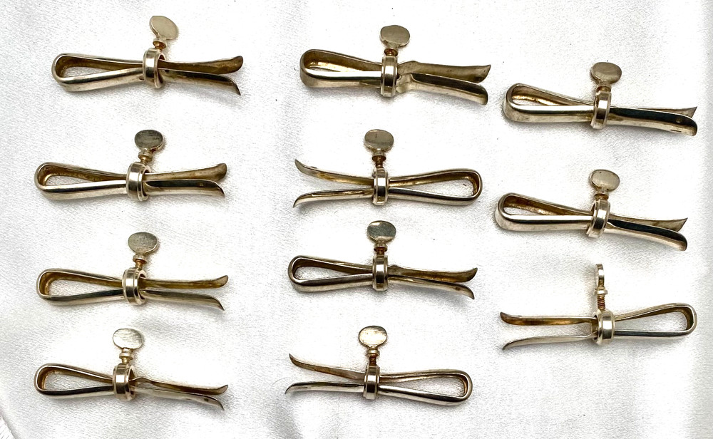 BEAUTIFUL ANTIQUE CHRISTOFLE SMALL BONE HOLDER, SILVER PLATED, MARKED c1930 g