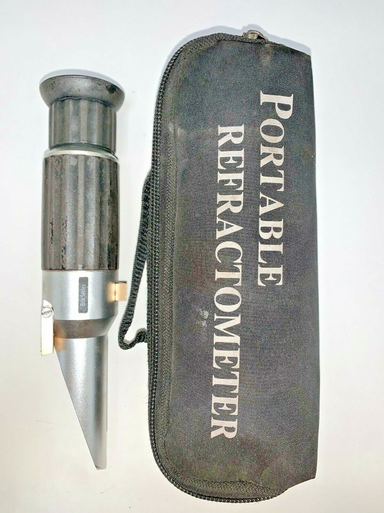 LAXCO PORTABLE REFRACTOMETER, 0°- 32° BRIX RANGE, +/-0.2° ACCURACY, 1ML VOLUME