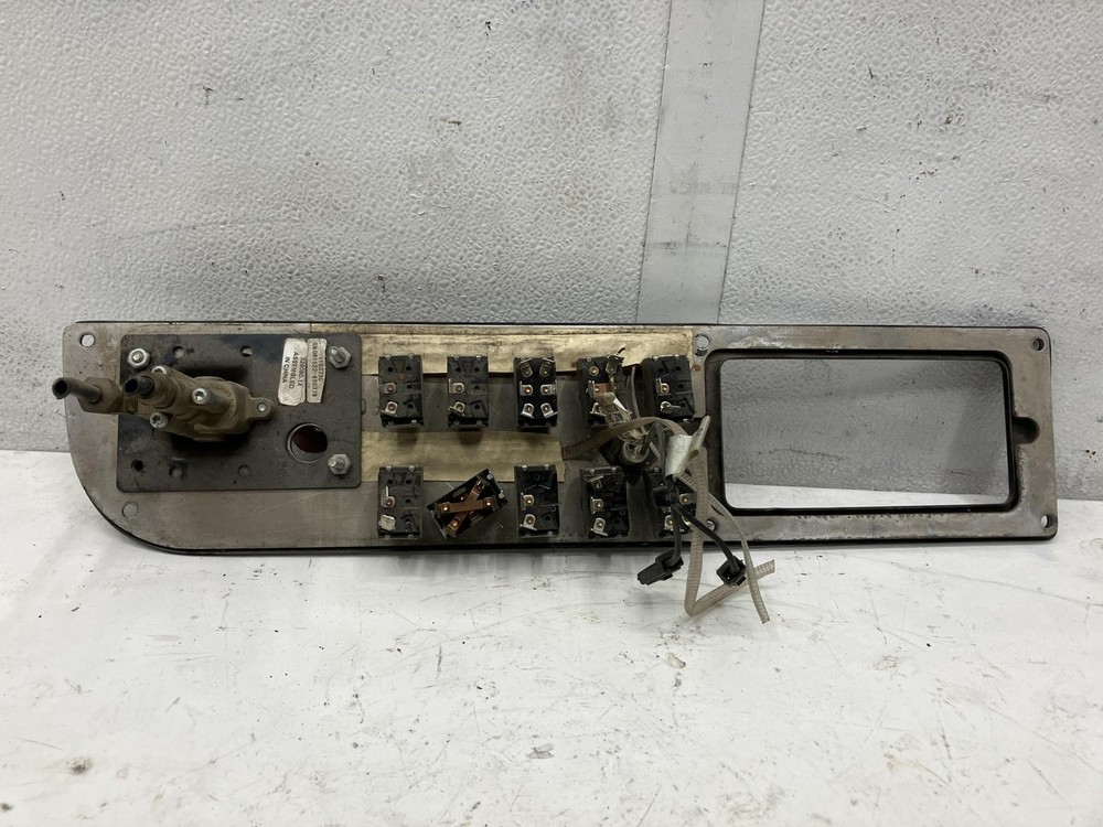 2001-2005 Peterbilt 385 SWITCH Dash Panel - Used